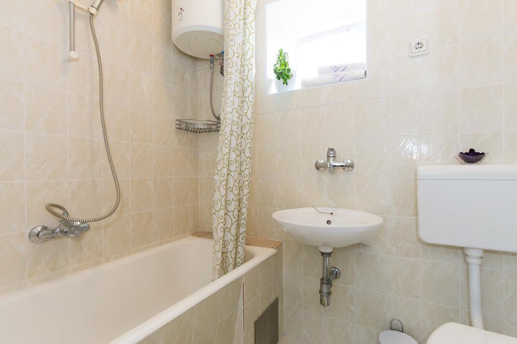 Holiday Home Mery By El-Pi Tours Malinska Zewnętrze zdjęcie