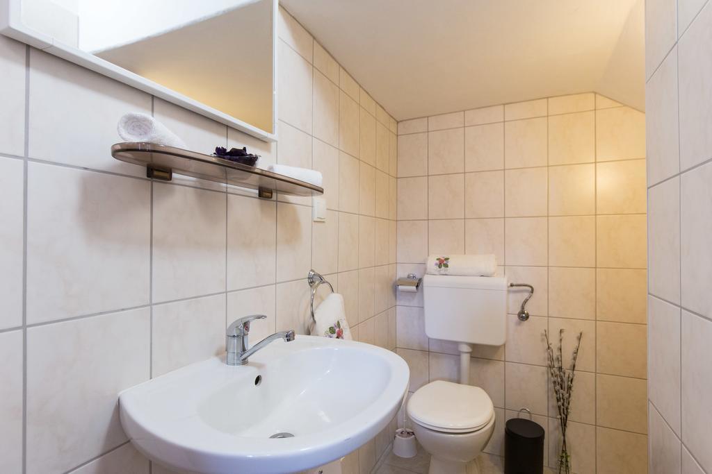 Holiday Home Mery By El-Pi Tours Malinska Zewnętrze zdjęcie